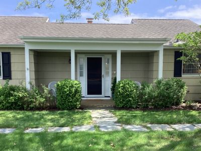 136 Saint Andrews Cir, Southampton, NY, 11968