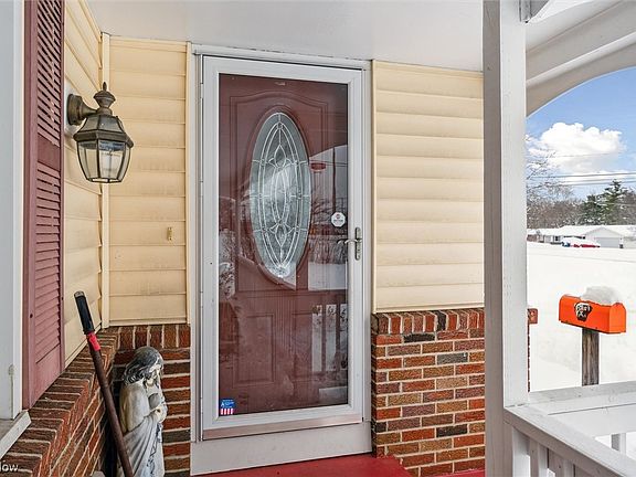 4th image of 5444 Old Orchard Dr