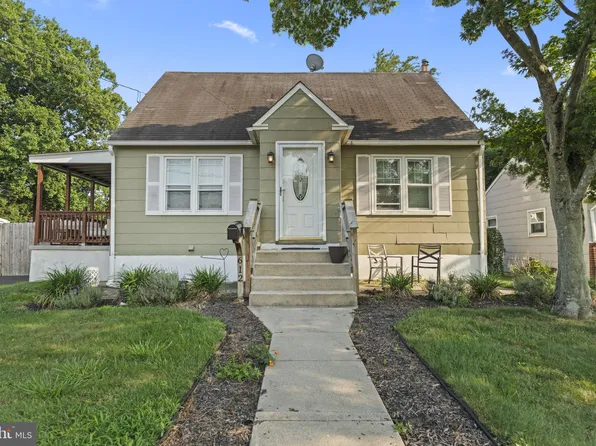 612 W Brooke Ave, Magnolia, NJ 08049