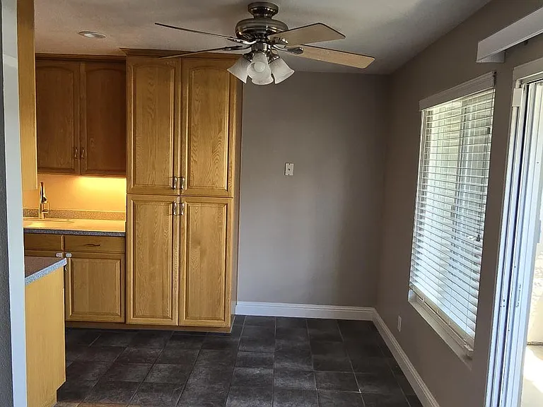 825 Oak Grove Rd #49 — Photo 8