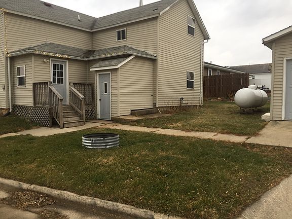 2nd image of 104 S Andres St
