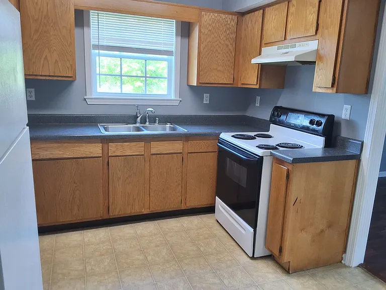 111 Kenilworth Ct — Photo 9