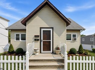 319 6th St, Carlstadt, NJ 07072