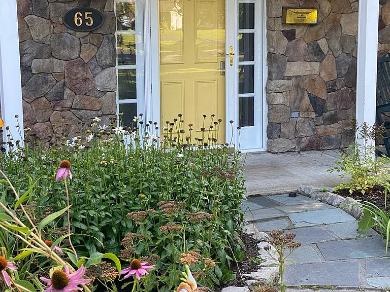 65 Leroi Dr — Photo 3