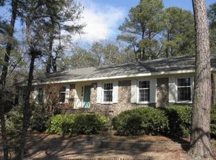 611 Argyll Rd, Fayetteville, NC 28303