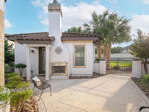 4th image of 418 CAMERON CIR