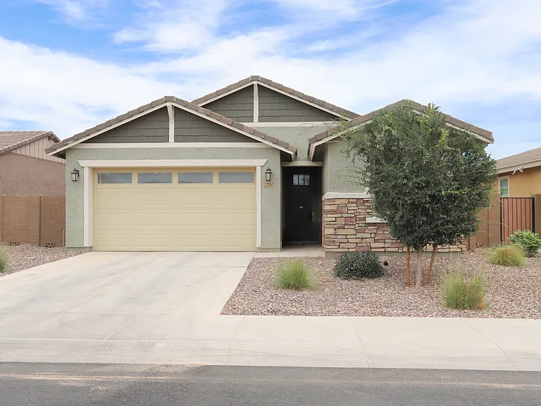 2250 E Kelly Dr — Photo 3
