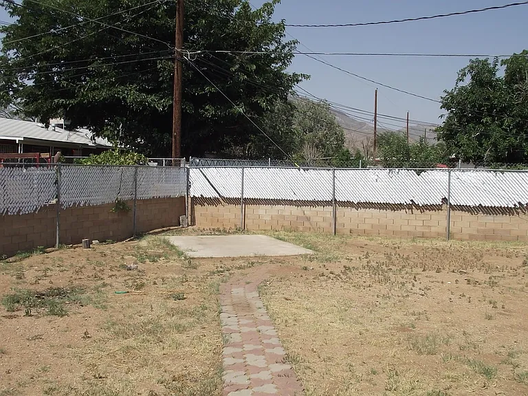 5008 Royal Dr — Photo 18