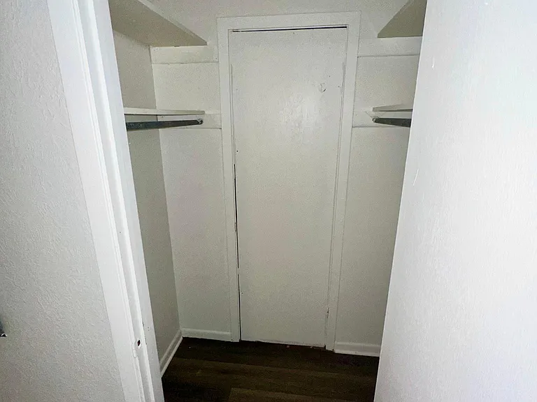 2402 Annette St — Photo 9