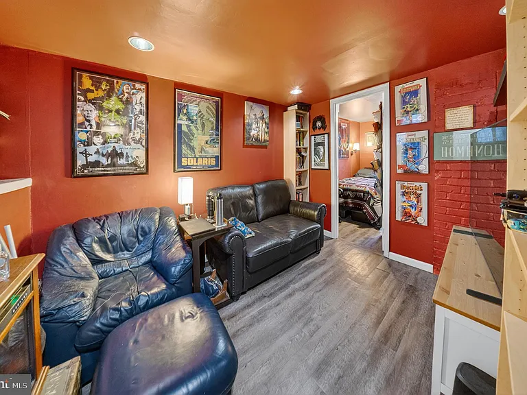 4409 Polk St NE — Photo 15