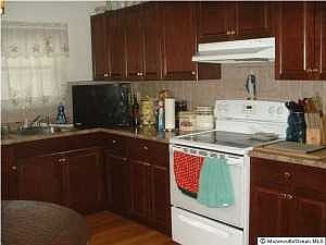 2nd image of 61 Castle Harbor Dr