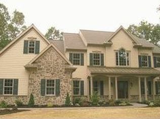 40 Valley View Dr, Lebanon, PA 17042