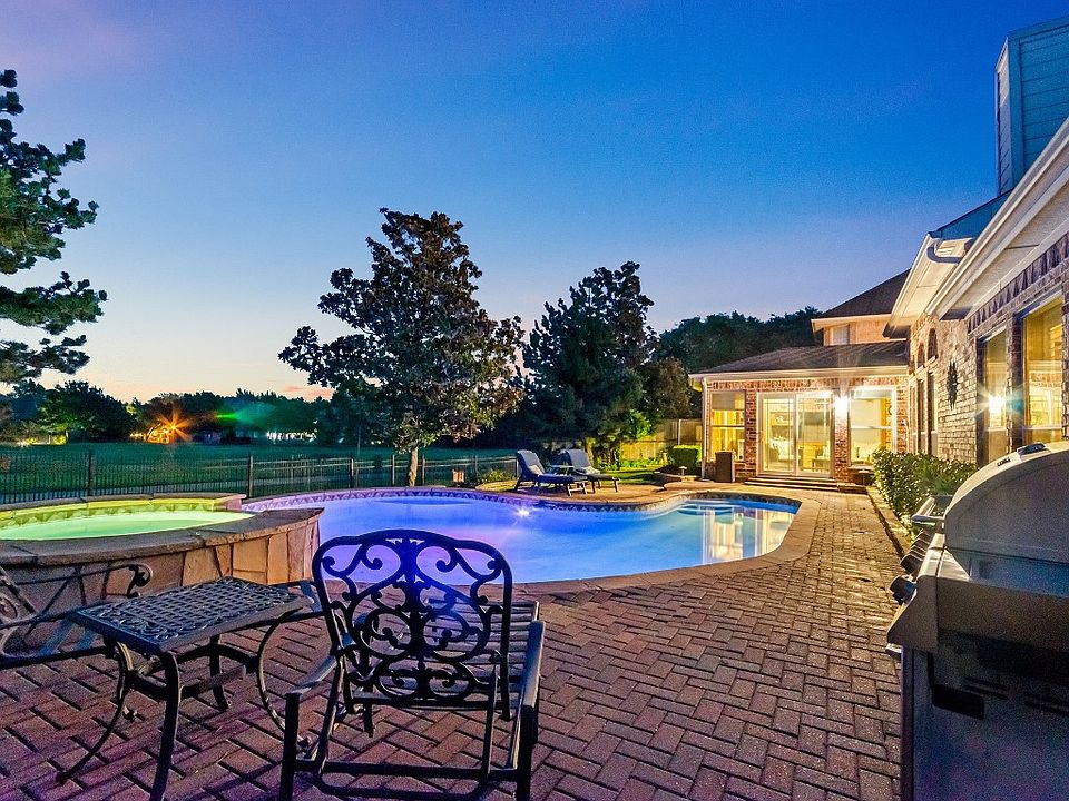 1st image of 6708 Ravenwood Dr