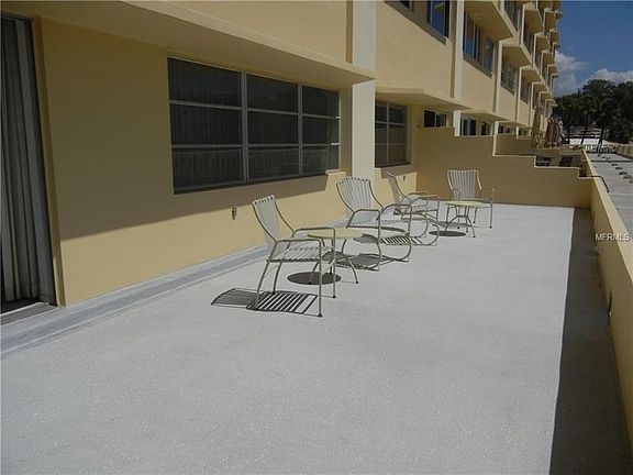 2nd image of 100 Bluff View Dr APT 103C