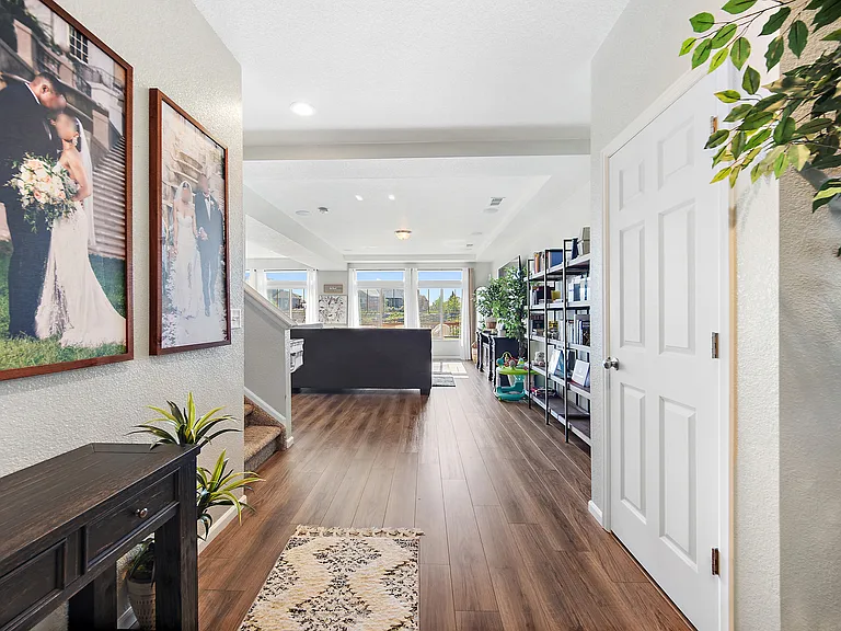 7243 Sedgerock Ln — Photo 3