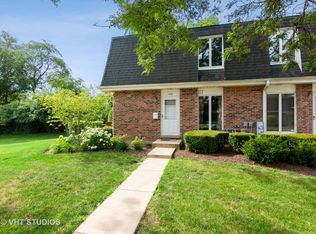 470 Sunnybrook Ln #B, Wheaton, IL 60187