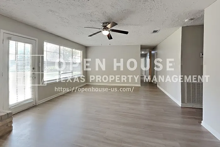 14227 Bella Dr — Photo 5