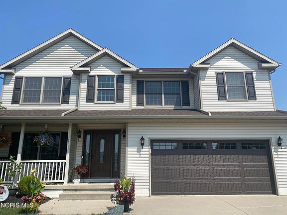 2nd image of 201 E Greenwood Dr