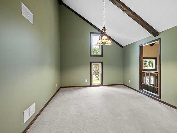 5th image of 509 Blaine St