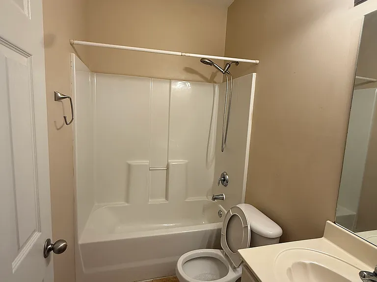 1353 Island Shore Dr — Photo 8