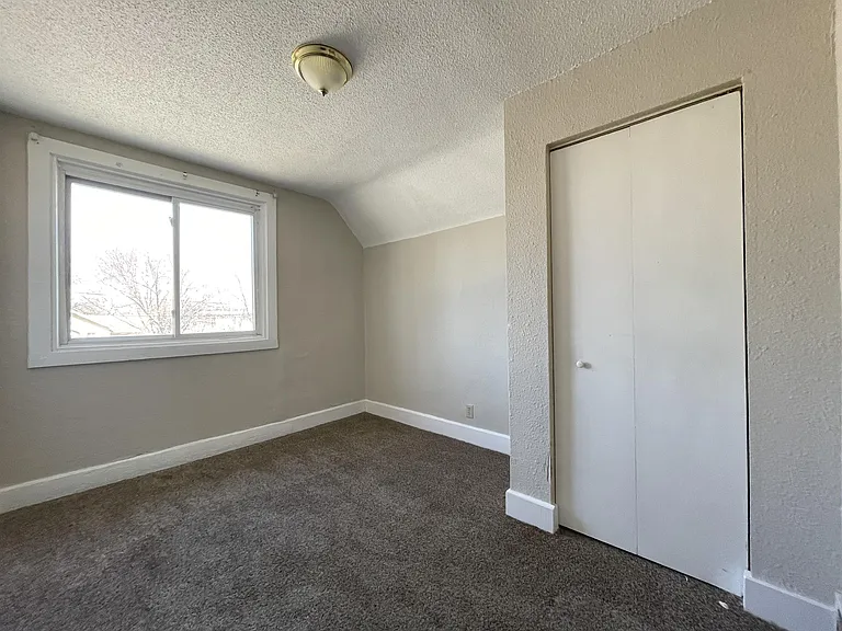 2113 5th St NE #2 — Photo 11