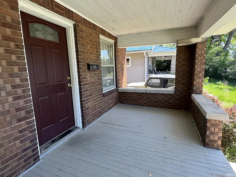 1407 S Washington St — Photo 2
