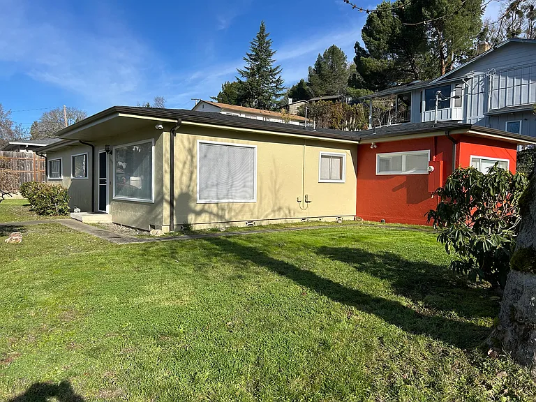 1919 NW Kline St — Photo 31