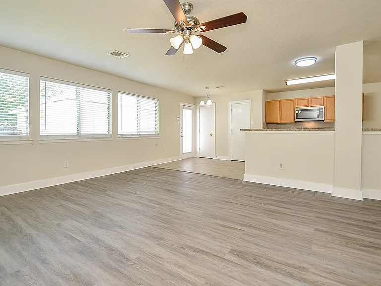 3935 Federal Ln — Photo 9