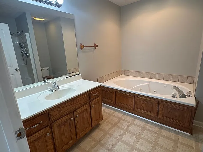 479 Indian Springs Cir — Photo 11