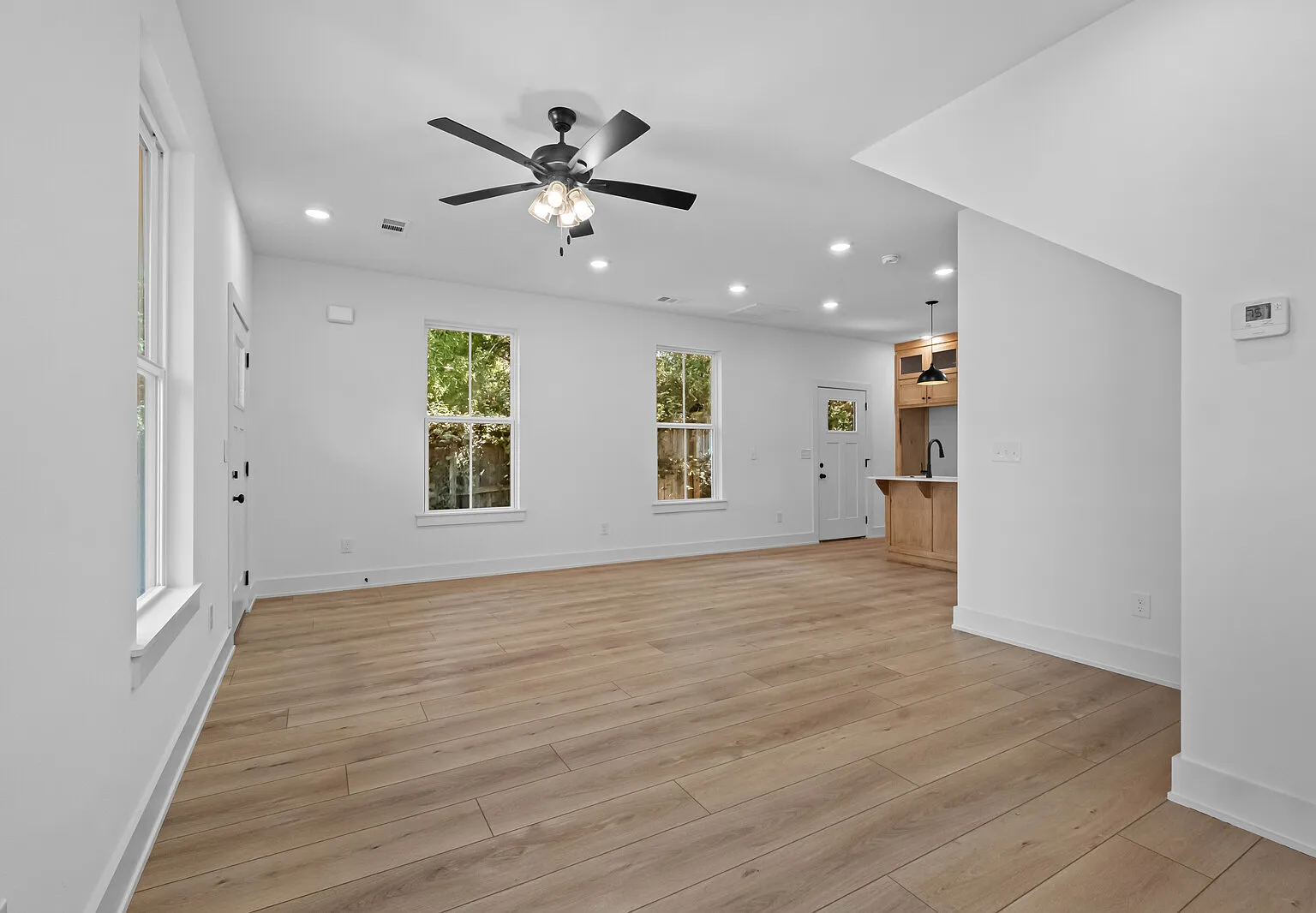 2 bed, 2.5 bath, 1188 sqft, $1,750 — Photo 4