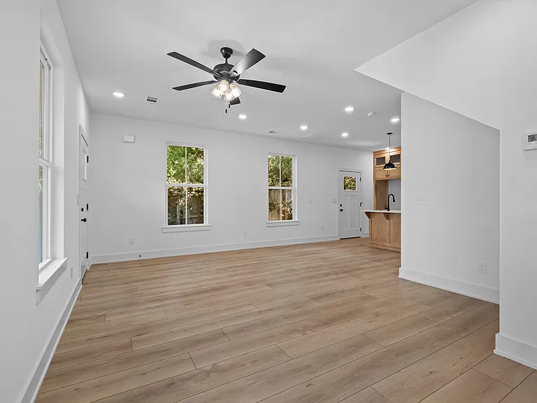 524 S Willow Ave #3 — Photo 4