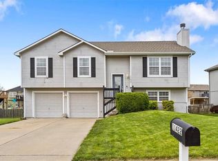 11422 N Manning Ave, Kansas City, MO 64157