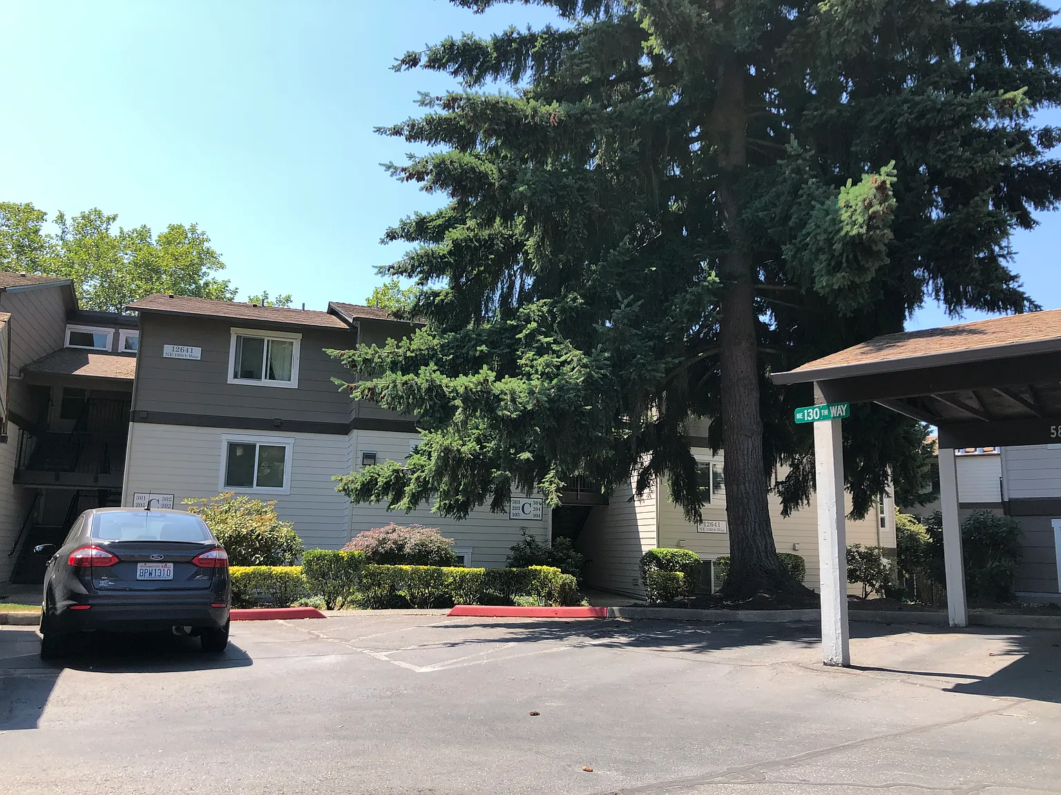 3 bed, 1103 sqft, $2,595 — Photo 3