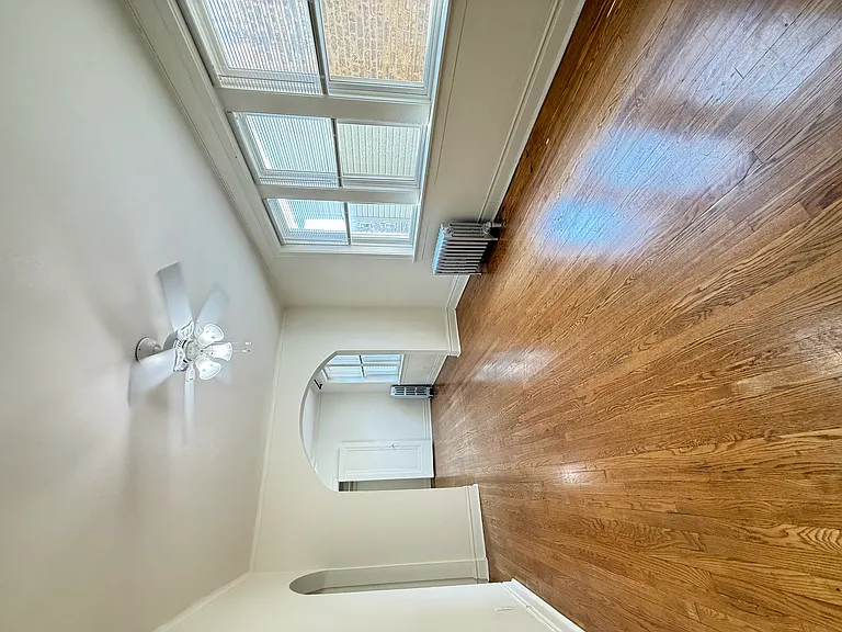 2141 N Spaulding Ave #2E — Photo 8