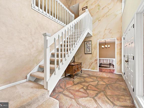 5th image of 1418 Bramble Ln