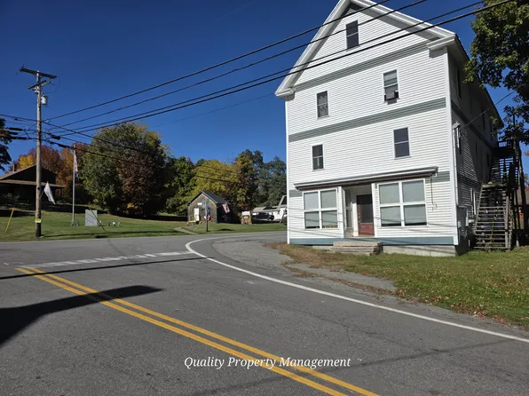 4 Corinna Rd, Saint Albans, ME