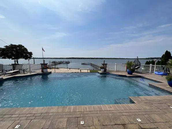 48 Rampasture Rd #A, Hampton Bays, NY 11946