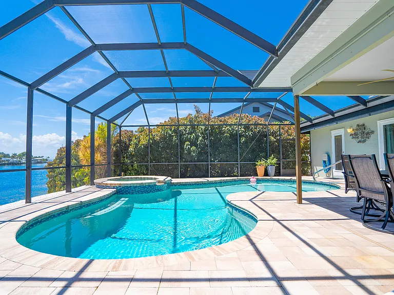 2316 S Shore Dr SE — Photo 40