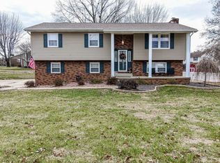 2334 Parkside Dr, Wadesville, IN 47638