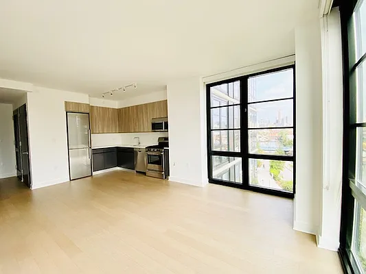 Rented by Aura Management | media 19