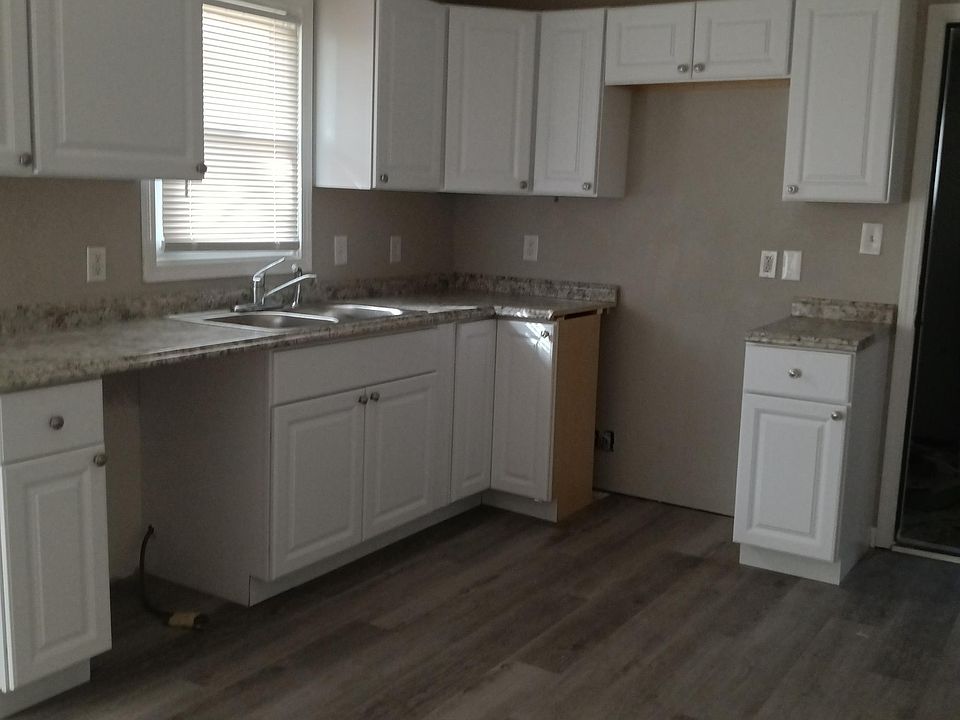 2nd image of 7925 E 117th Pl