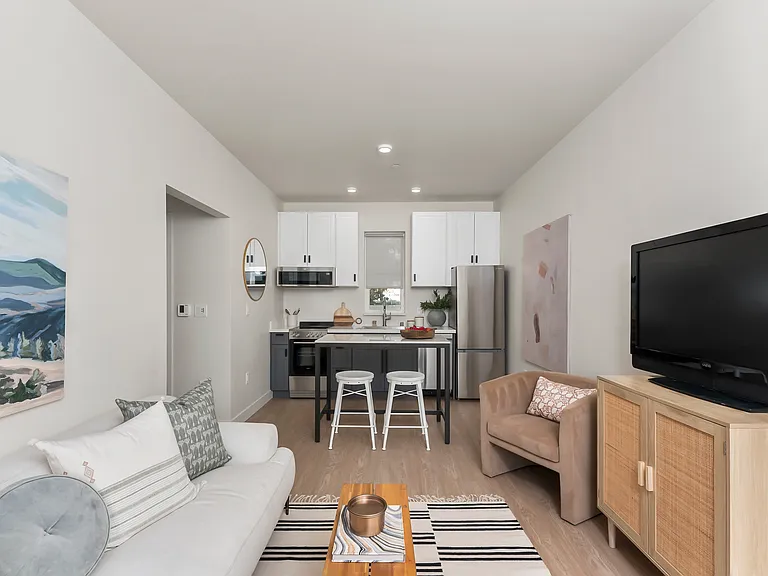 1221 C St — Photo 3