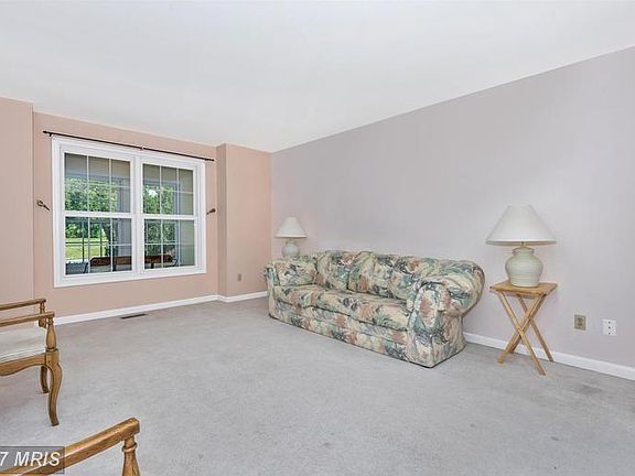 5th image of 801 Woodland Ave