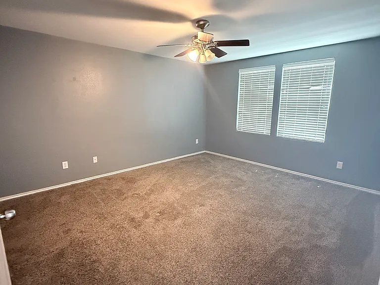 3008 Meadow Bluff Dr — Photo 6