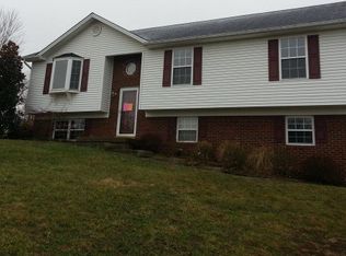 140 Raven Dr, Berea, KY 40403
