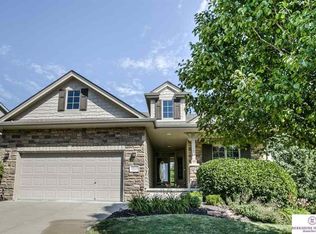 15454 Ellison Cir, Omaha, NE 68116