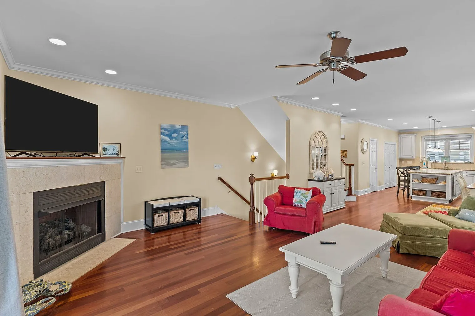 4 bed, 3.0 bath, 2249 sqft, $6,805 — Photo 3