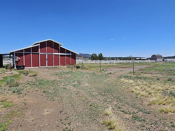 4th image of 8475 Selma Ln