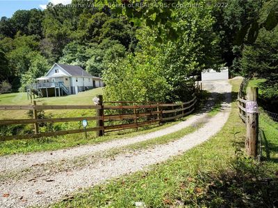 1205 Jenkins Dr, Charleston, WV, 25312