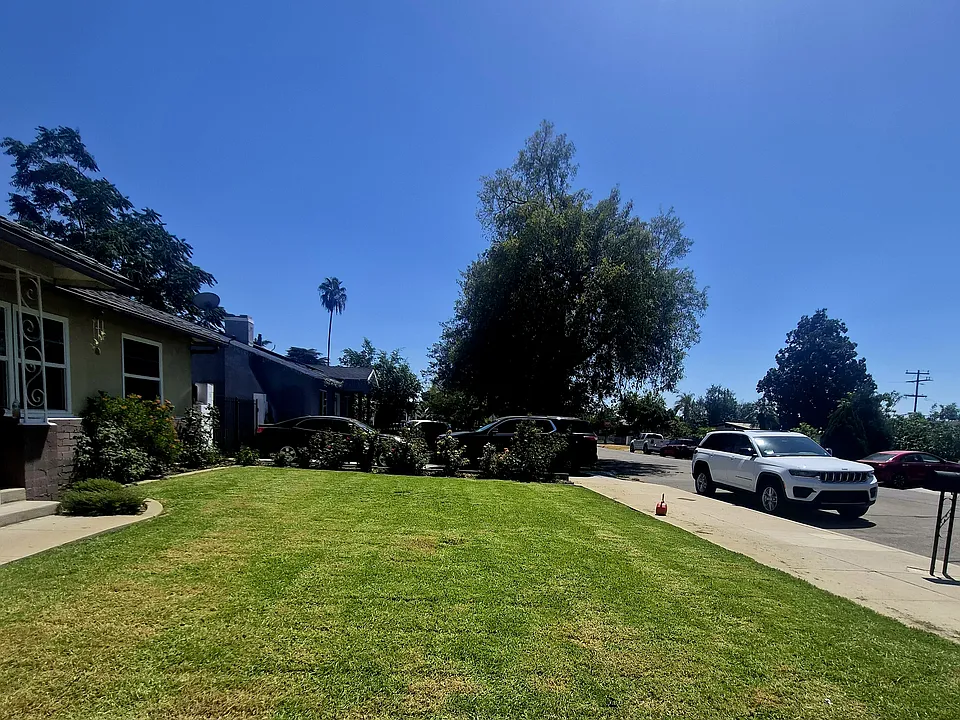 3171 N Sierra Way #1